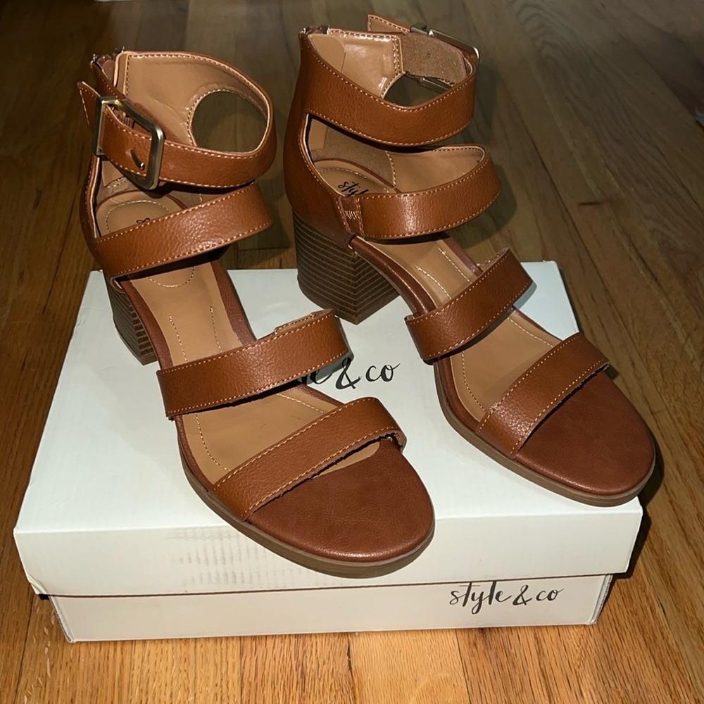 NWT Style & Co Heels